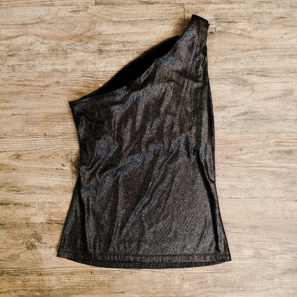 CACHÈ Charcoal Metallic Edgy Asymmetrical Top - Picture 3 of 6